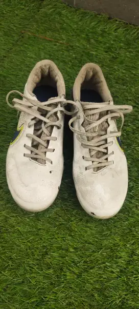 Sepatu bola nike tiempo 9 academy