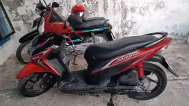 Vario 2014 warna merah