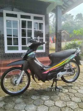 Di jual sepeda motor Kawasaki blitz R