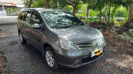 Dijual Nissan Livina. AT