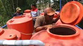Dibutuhkan Jasa Tukang Bangunan untuk Tambal Bak Air Bocor