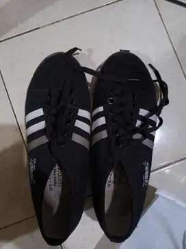 sepatu kodachi uk 40 untuk kaki 41/42