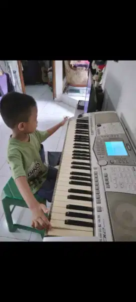 Yamaha PSR 2100