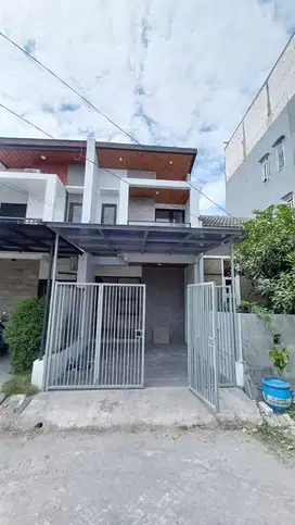 Rmh 2lt di Royal paka Rungkut