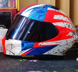 helm Airoh Valor