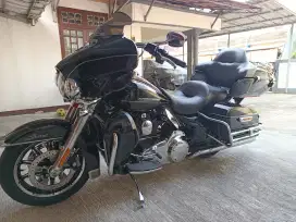 Harley ultra limited 2016 rushmore good condition