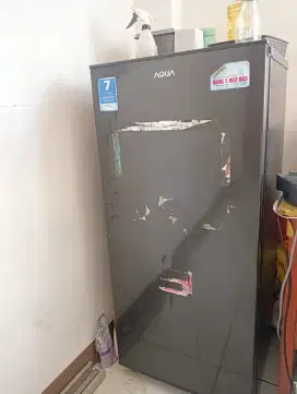 Aqua kulkas 1 pintu