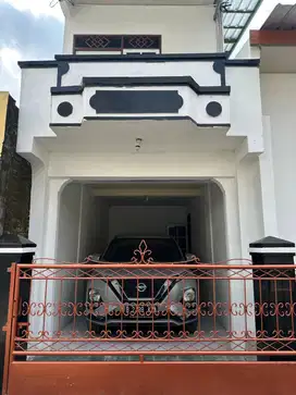 Villa di Solo dekat UIN dan UMS dgn 4 kamar tidur dan Kmr mandi dalam