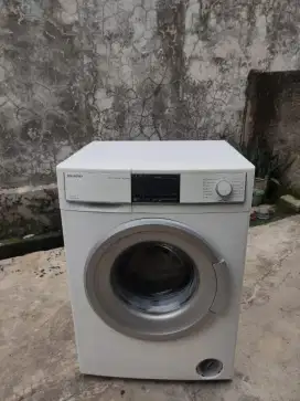 Mesin cuci front loading shrap 8 KH