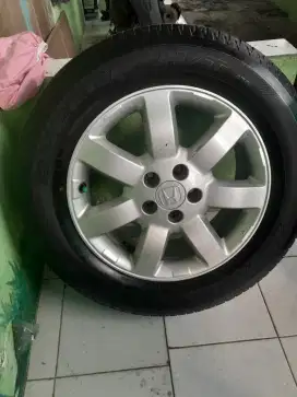 Velg dan ban mobil copotan Honda crv 1 biji