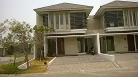 DISEWAKAN RUMAH Siap Huni
GREENHILL CITRALAND UTARA/BUKIT PALMA