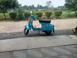 Vespa klasik 75