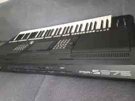 YAMAHA S 975 Kondisi OK full style dan song