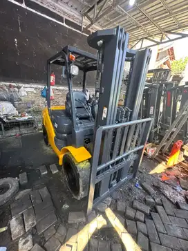 Forklift Bekas Komatsu 3 Ton 3 Stage
