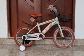 Sp bmx 16,18 Yotel

Product Element Bike