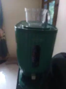 Dispenser beras cantik untuk di dapur