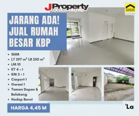 Jarang ada!! Rumah dengan luas tanah besar harga murah !!