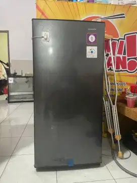 KULKAS SHARP 1 PINTU