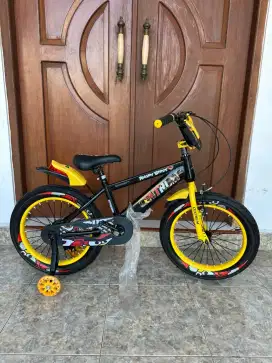 Bmx Centrum 18 inci ban besar