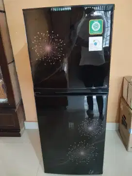 Dijual Kulkas Sharp SJ-237 2 Pintu Masih Mentah