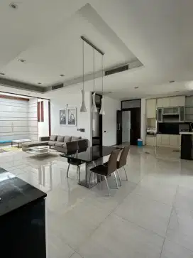 Rumah Lux strategis siap huni bisa kantor di sayap Riau Dago Bandung