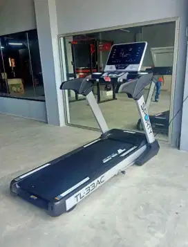 TREADMILL COMERCIAL TL 33AC SUPER BIG ALAT FITNESS GYM CENTER