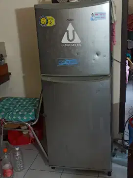 Kulkas 2 pintu bekas