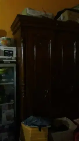 Lemari baju ukiran jati 3 pintu