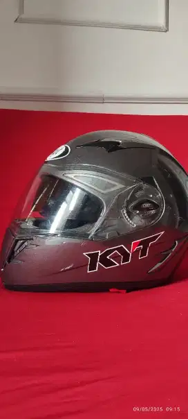 Dijual Helm KYT Abu-abu Metalik