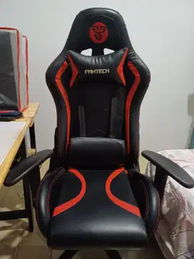 Kursi Gaming Fantech