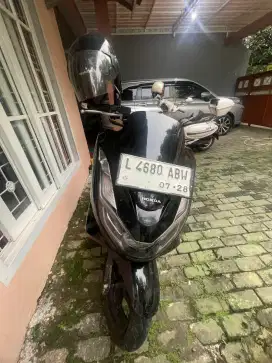 Dijual PCX 160 Black, Plat L, lengkap.