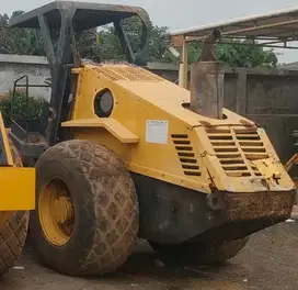 Dijual Compactor/Vibro Caterpillar CS533E Tahun 2008