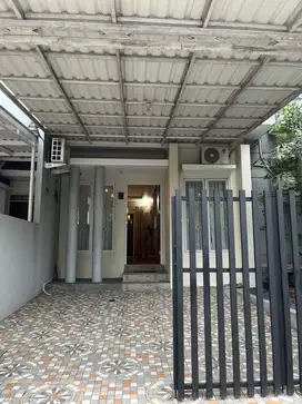 Disewakan rumah tinggal di lingkungan yang nyaman dekat Cibubur
