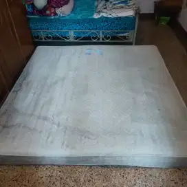 Kasur springbed bekas merk trendy ukuran 200*200