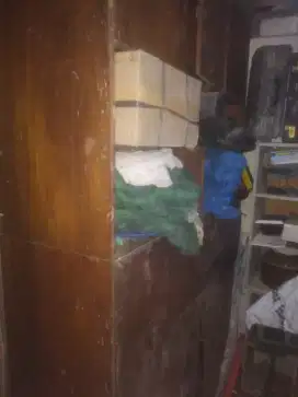 Rak lemari jati