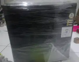 KULKAS MINIBAR CHANGHOMG LIKE NEW