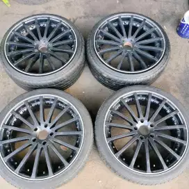 Avarus USA ring 20x8,5-10 pcd 5x120 ET 35 ban 245/35 R20 4pcs. BMW