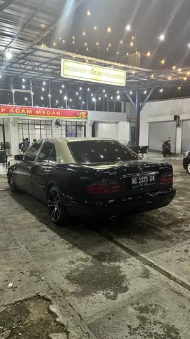Mercedes-Benz E230 W210 Murah