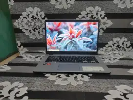 ASUS VIVOBOOK X505Z AMD RYZEN 3 2200U RAM 4/1TB Mulus