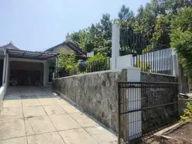 Sewa Rumah Nyaman Asri di Sayap Gegerkalong Hilir Bandung Utara
