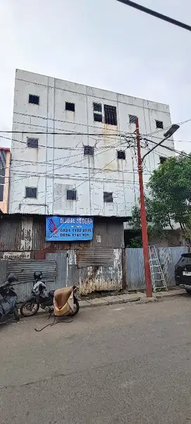 Dijual Lahan Komersil Dan Gedung  diseberang Stasiun KRL Tangerang