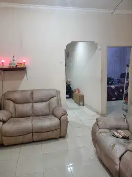 Rumah Under 2M di Metland Puri Kawasan Ramai Hot Property