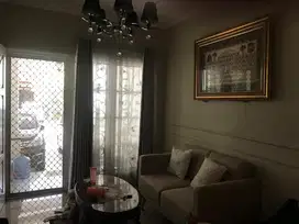 DIJUAL RUMAH 2 LANTAI DI CLUSTER TENGAH KOTA WISATA, DEKAT MAL
