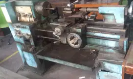 DIJUAL MESIN BUBUT