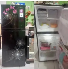 Dijual kulkas Sharp 2 pintu jumbo