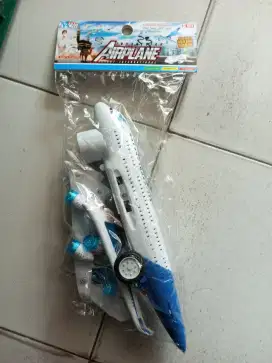 Mainan anak pesawat