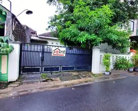 Rumah Second Lingkungan Nyaman Joglo Banjarsari