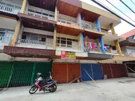 Ruko Jl.Wolter Monginsidi (Aren) PUSAT Kota dekat Pasar Mawar