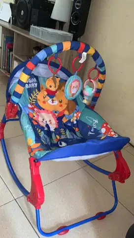 Bouncer bayi seperti baru bisa untuk ayunan juga