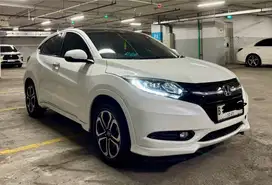 HONDA HRV 1.8 PRESTIGE WHITE 2017 TERAWAT